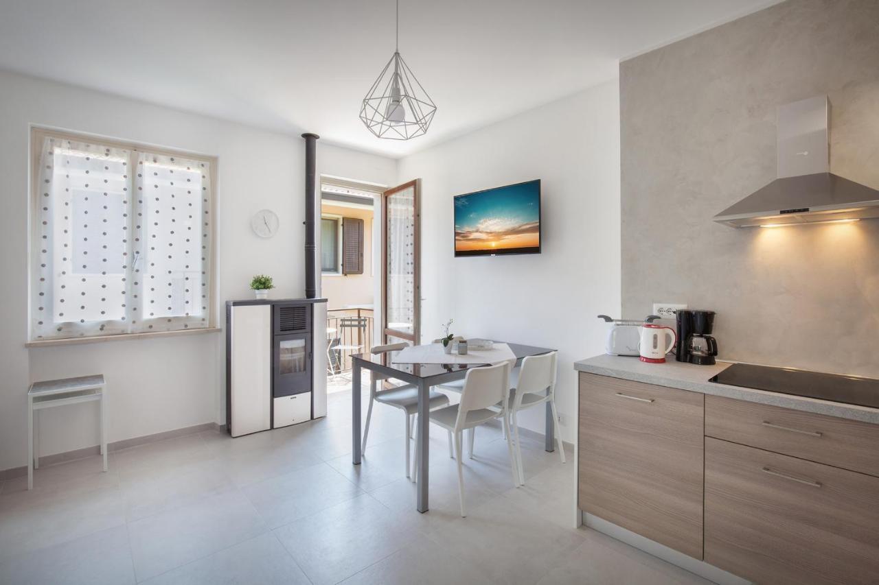 Apartment Prefontana With Pool Бардолино Экстерьер фото