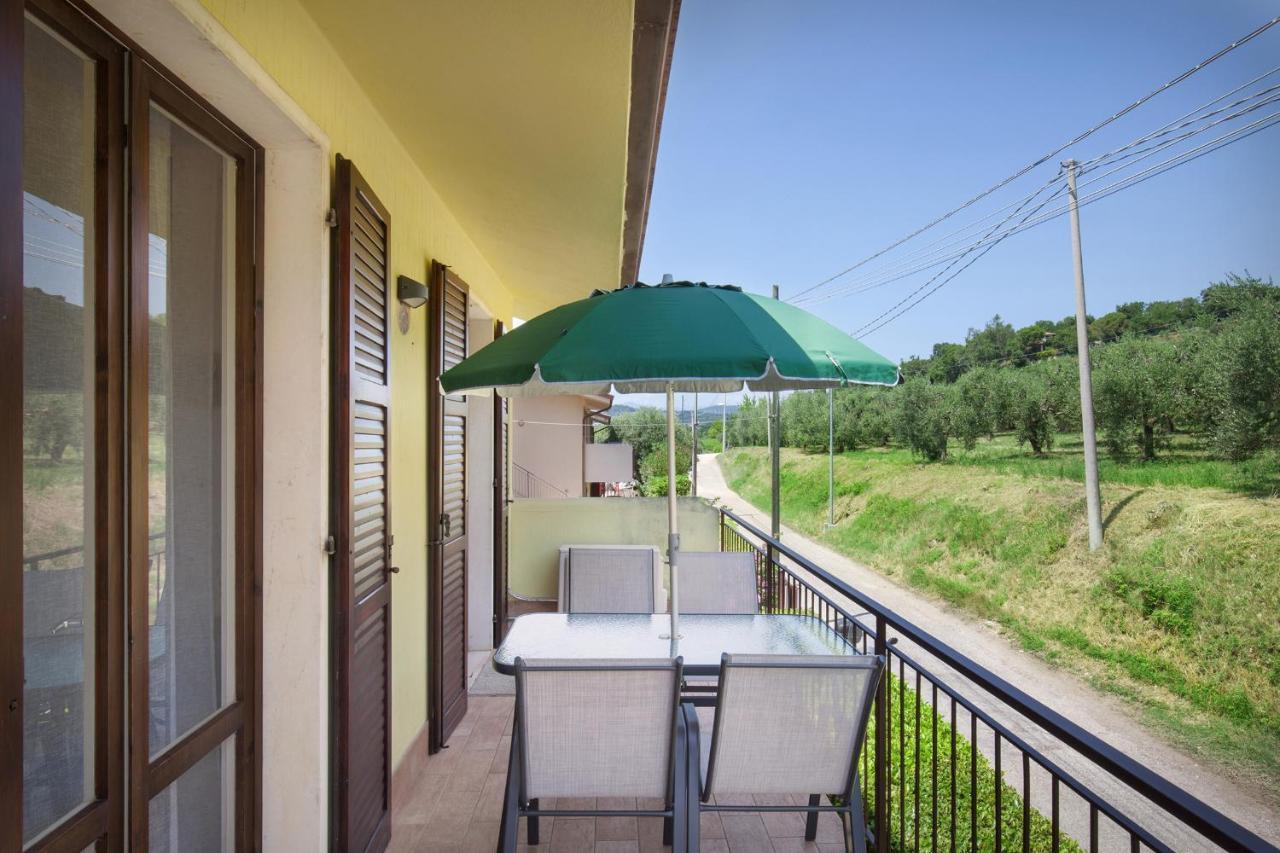 Apartment Prefontana With Pool Бардолино Экстерьер фото